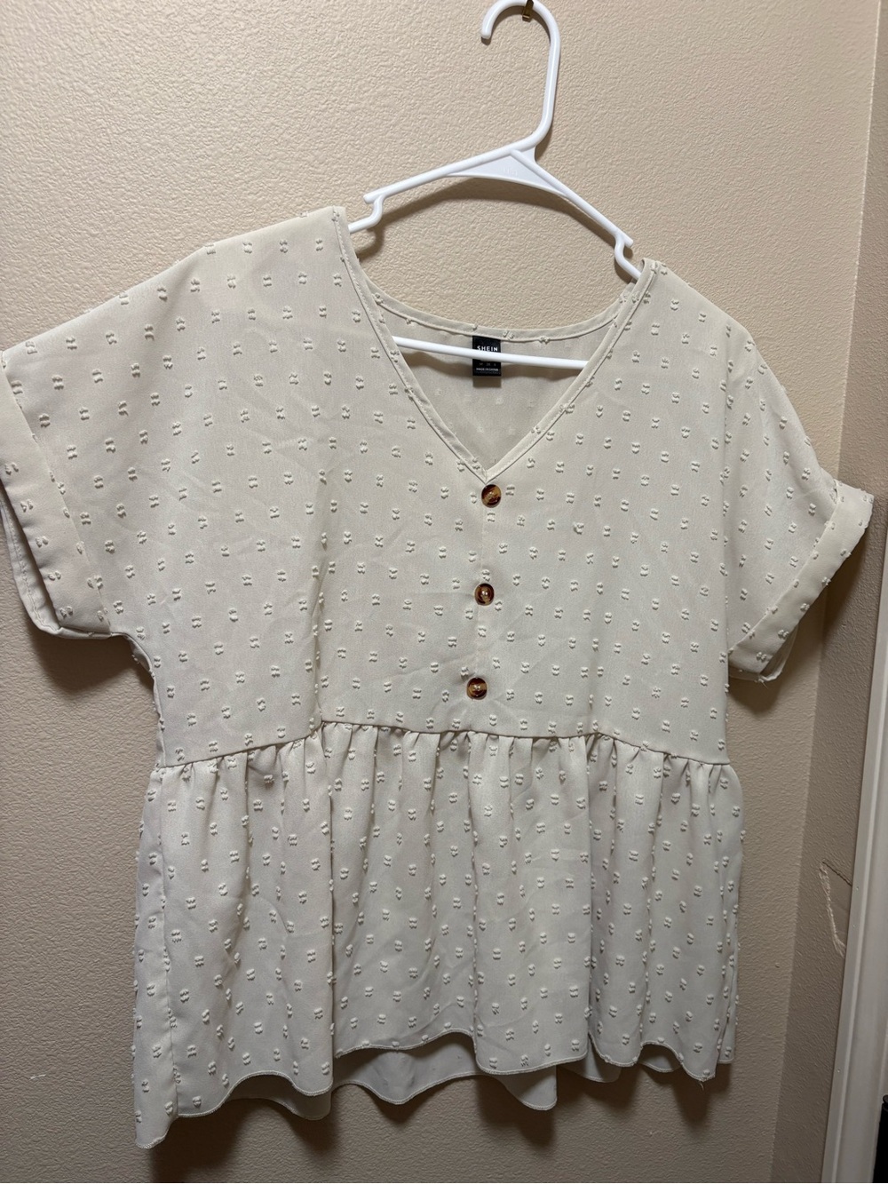 SHEIN Cream Textured V-Neck Blouse with Tortoiseshell Button